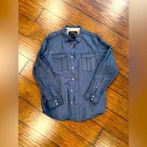 Nautica Casual Dress Shirt, Men’s Large.